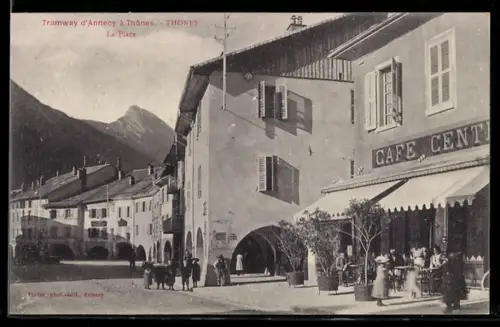 AK Thônes, La Place, Café Central