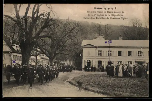 AK Haute-Alsace, Défilé dun Bataillon de Chasseurs Alpins