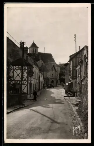 AK Montigny-sur-Loing /S.-et-M., Rue de la Libération