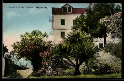 AK Bermuda, Hamilton Hotel Grounds