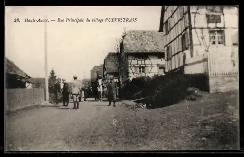 AK Uberstrass /Haute-Alsace, Rue Principale du village