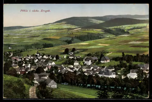 AK Pöhla i. sächs. Erzgeb., Ortsansicht mit umliegender Landschaft