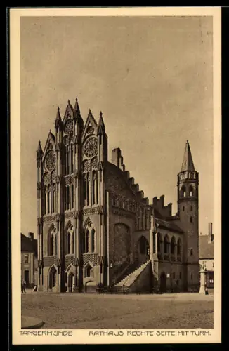 AK Tangermünde, Rathaus, rechte Seite mit Turm