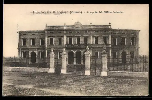 AK Montecchio Maggiore /Vicenza, Prospetto dell`Edificio Scolastico