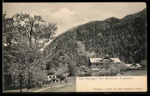 AK Mühlbach /Pustertal, Bad Bachgart, Vista del paesaggio montano con edifici storici
