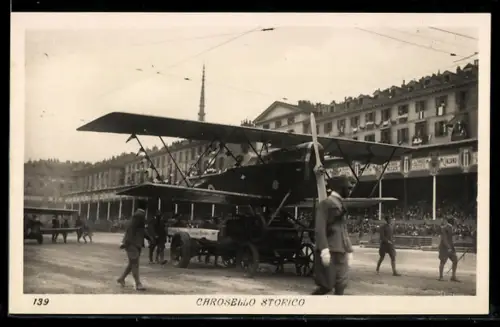 AK Torino, Carosello storico con aeroplano e folla in piazza