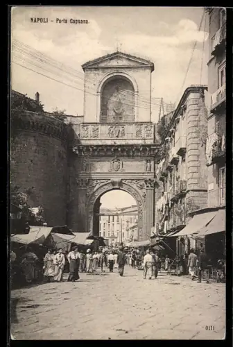 AK Napoli, Porta Capuana con mercato e passanti