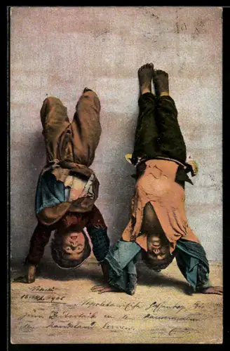 AK Costumi Napoletani, zwei Kinder beim Handstand