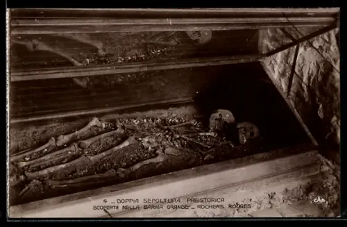 AK Doppia Sepoltura Preistorica, Scoperta nella barma grande