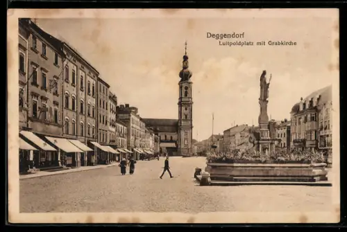 AK Deggendorf, Luitpoldplatz mit Grabkirche