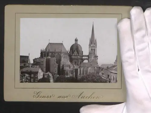 Fotografie Ansicht Aachen, Aachener Dom mit den Dächern nahestehender Gebäude