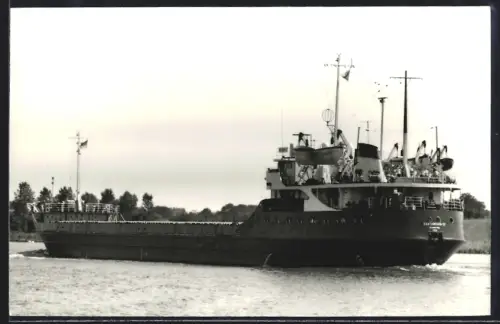 Fotografie Sowjetisches Küstenfrachtschiff Baltisky-57 aus Leinngrad im Nord-Ostseekanal