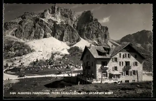 AK Albergo Marmolada /Passo Falzarego, Ansicht mit Lagazuoi