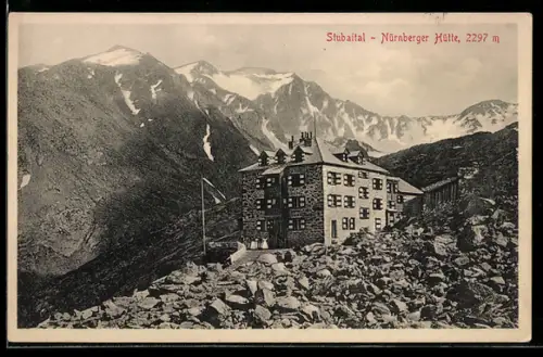 AK Nürnberger Hütte /Stubaital, Berghütte mit Bergpanorama