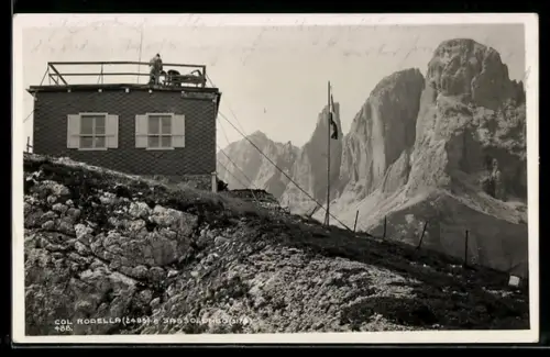 AK Berghütte auf dem Col Rodella mit Sassolungo