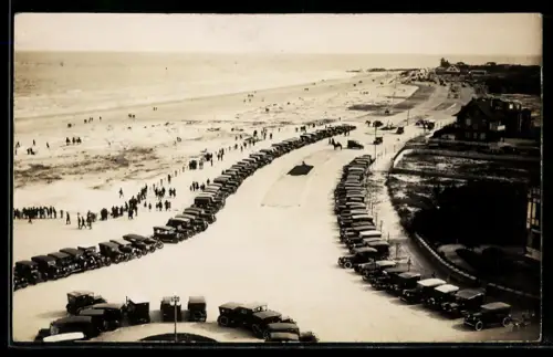 AK Montevideo, Geparkte Autos am Strand