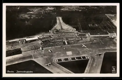 AK Berlin, Zentralflughafen mit Rollfeld