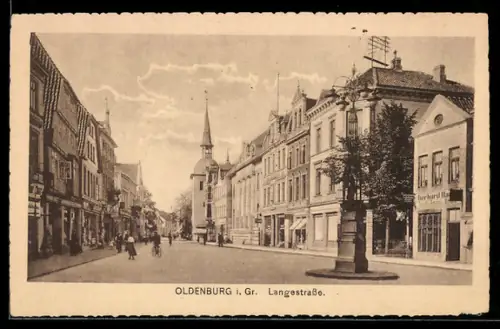 AK Oldenburg i. Gr., Langestrasse mit Denkmal und Turmgebäude