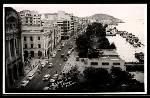AK Guayaquil, Malecon Simon