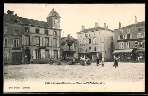 AK Charmes-sur-Moselle, Place de l`Hôtel-de-Ville