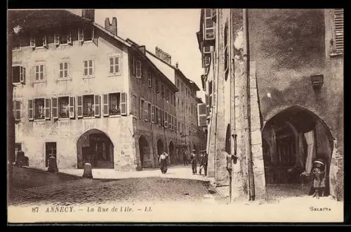 AK Annecy, La Rue de l`Ile