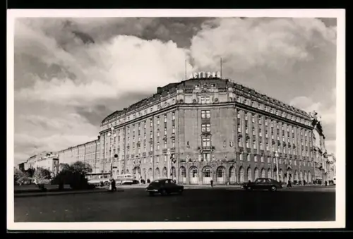 AK Leningrad, Gostinitsa Astoriya