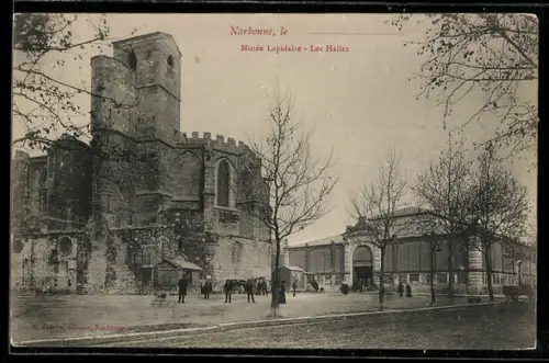 AK Narbonne, Musée Lapidaire, Les Halles