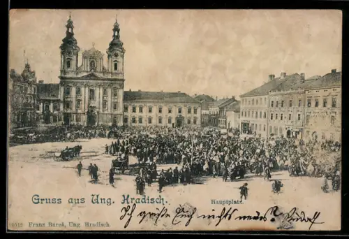 AK Ung. Hradisch, Hauptplatz mit Kirche