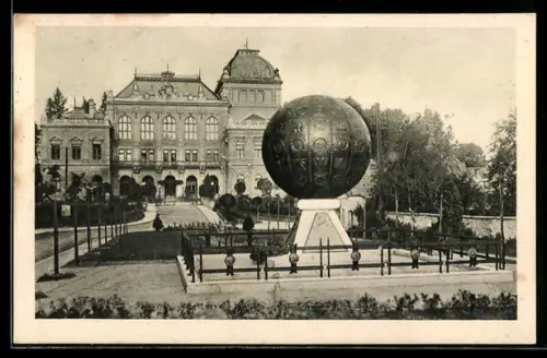 AK Litomýsl, Pomník J. A. Komenského a Smetanuv dum