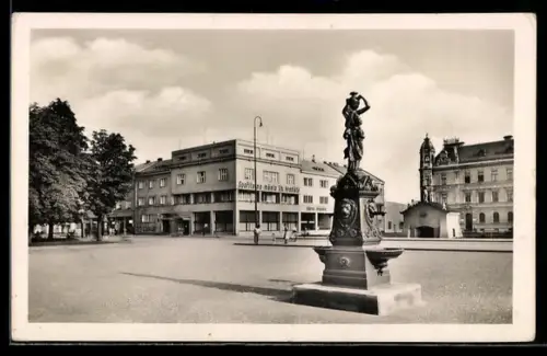 AK Uherské Hradiste, Sporitelna mesta Uh. Hradiste, Auto Praga