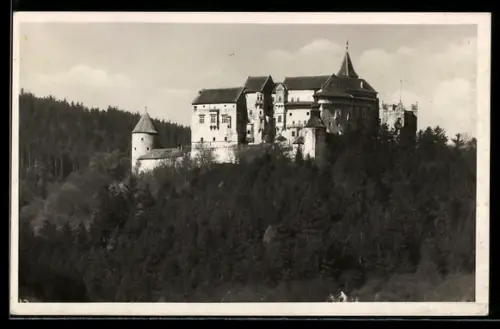 AK Pernstein in Mähren, Blick auf die Burg