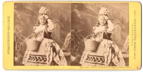 Stereo-Fotografie Portrait einer Frau in Tracht mit langen Flechtezöpfen