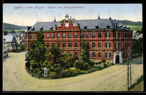 AK Lauter i. sächs. Erzgeb., Schule, Kriegerdenkmal