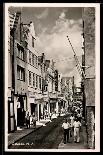 AK Curacao, Heerenstraat, main shopping street