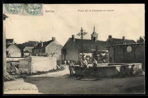AK Brion, Place de la Fontaine et Lavoir