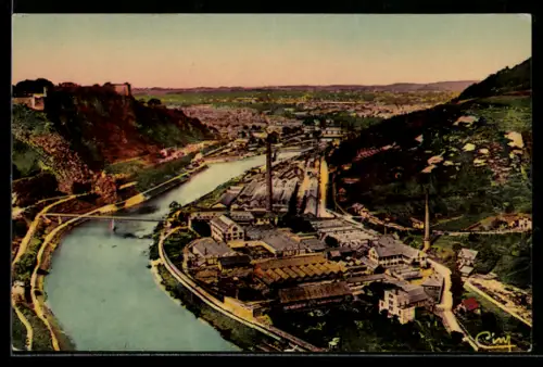 AK Besancon-les-Bains /Doubs, Usines des Prés de Vaux et la Citadelle