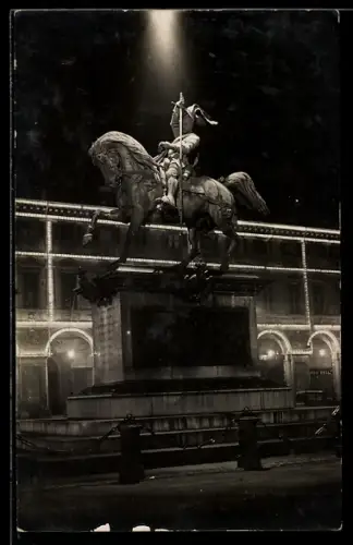 AK Torino, Monumento equestre illuminato di notte