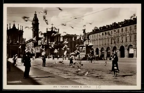 AK Torino, Piazza S. Carlo con piccioni e passanti