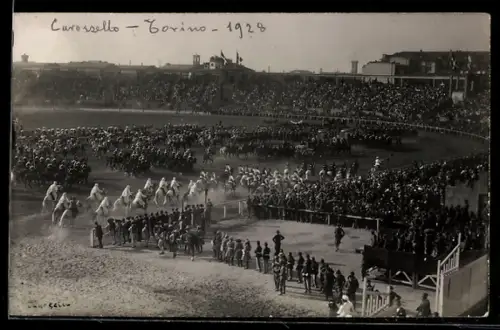 AK Torino, Carosello militare nell`arena affollata