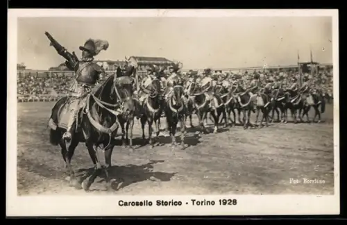 AK Torino, Carosello Storico 1928 con cavalieri in parata