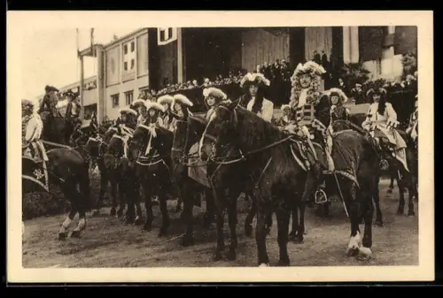 AK Torino, Amazzoni e Cavalieri del Seguito di Re Vittorio Amedeo II davanti alla Tribuna Reale