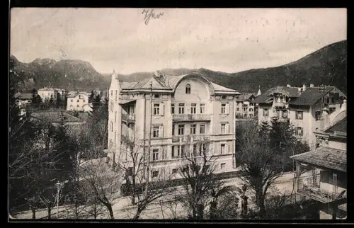 AK Bad Reichenhall, Hotel Pension Aurora H. Scharmann, Luitpoldstrasse 21 mit Strasse aus der Vogelschau