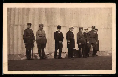 AK Zivota Ceskosl. Armady na Sibiri, Admirál Gleaves, Dr. Girsa a gen. Cecek