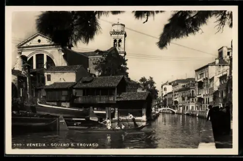 AK Venezia, Squero S. Trovaso e canale con gondole