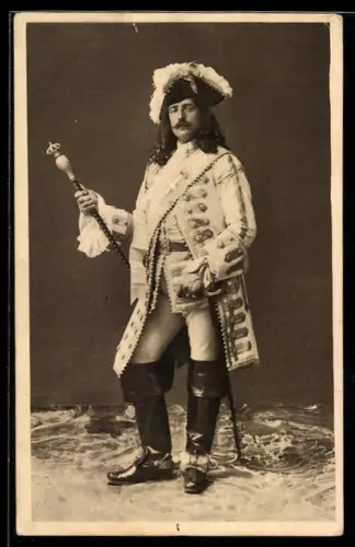 AK Torino, Carosello Storico, uomo in costume storico con scettro