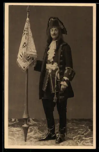 AK Torino, Carosello Storico, Uomo in costume storico con bandiera