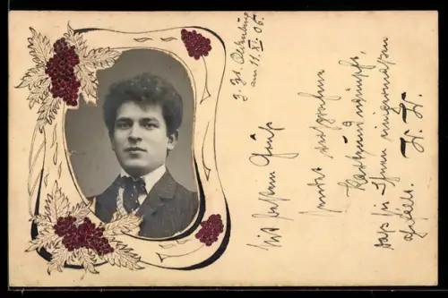 Handgemachte-Collage-AK Portrait eines Mannes in eleganter Kleidung mit Rahmen im Jugendstil