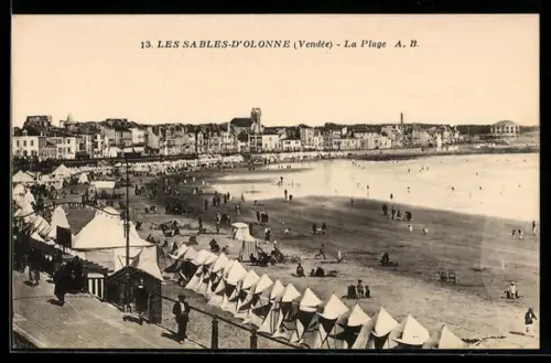 AK Les Sables-d`Olonne /Vendée, La Plage