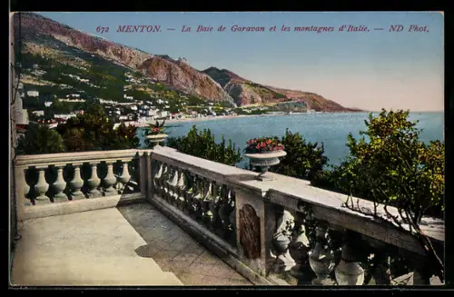 AK Menton, La Baie de Garavan et les montagnes d`Italie