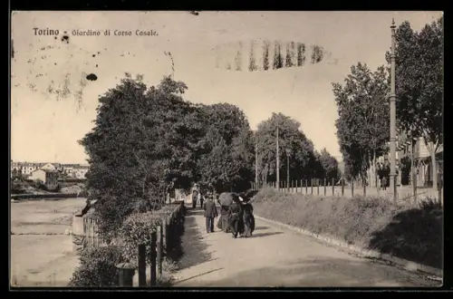 AK Torino, Giardino di Corso Casale con persone a passeggio